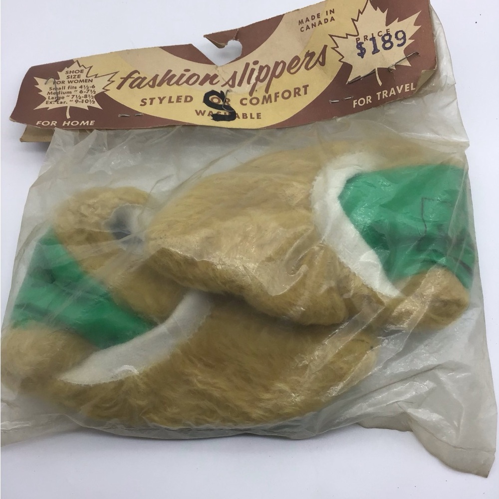 NOS Fashion Slippers with Gold and green Design